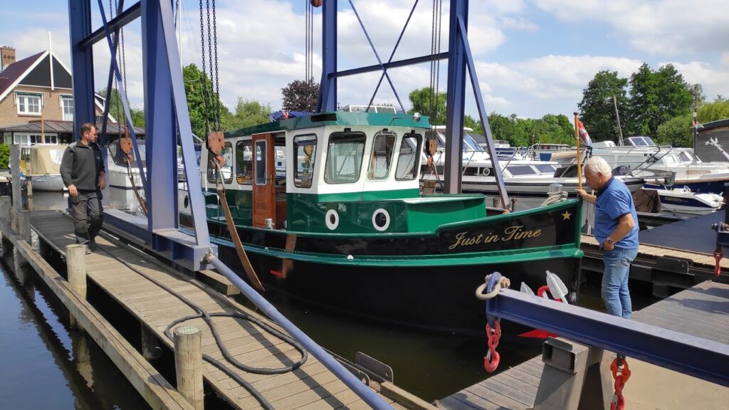 Botenlift bij Jachtwerf van der Zwaard